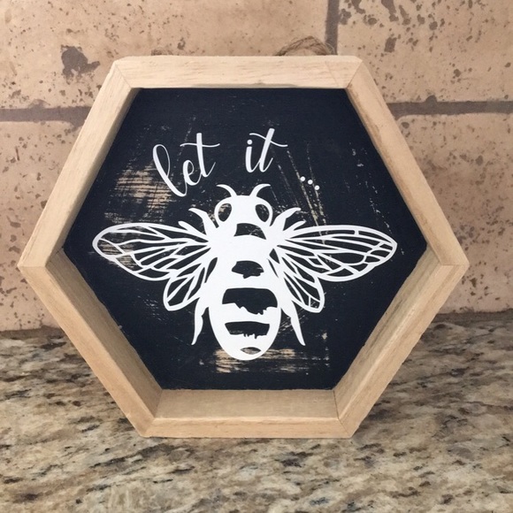 Handmade Bee Theme Signs Decor - Picture 4 of 4